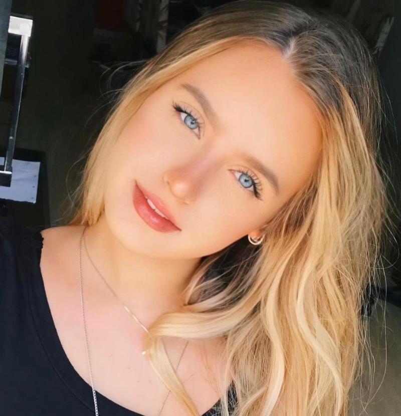 ?Sexy girl looking for oral sex with Real man ??