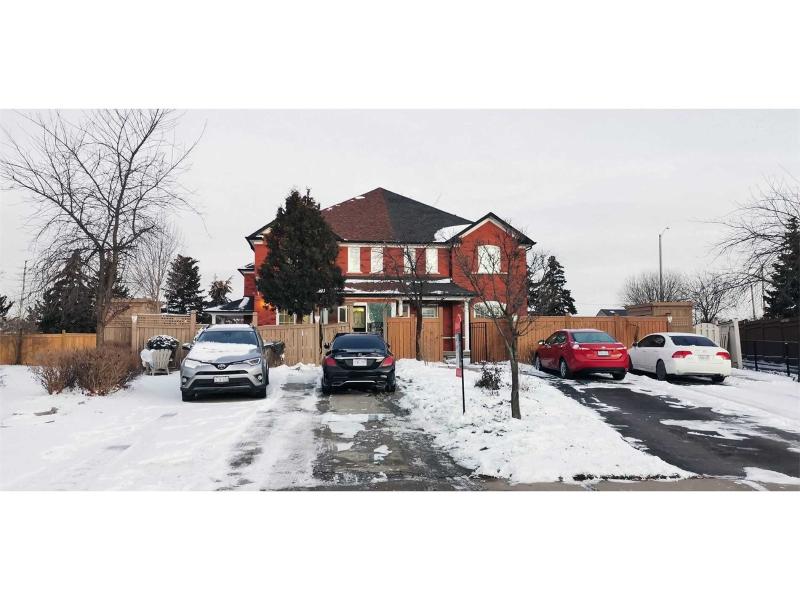 Freehold Quad Townhome in Brampton