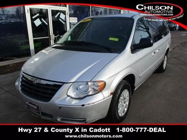  2005 Chrysler Town & Country LX