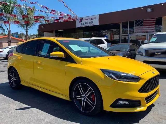  2017 Ford Focus ST Base