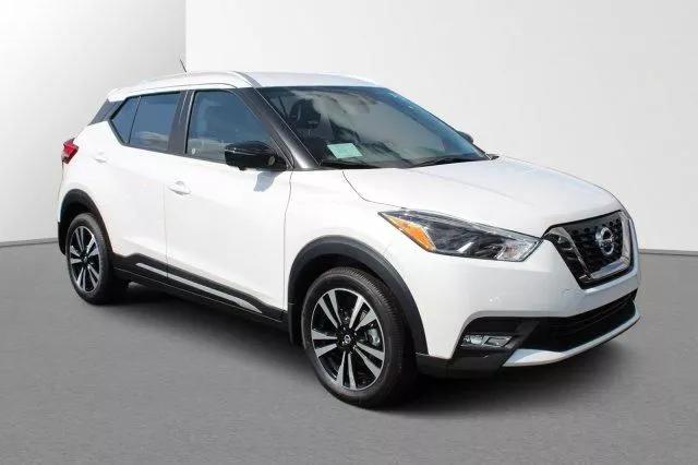  2019 Nissan Kicks SR