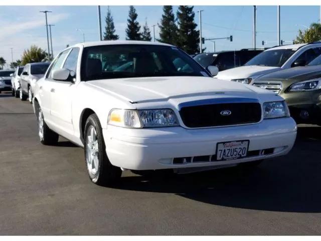  2011 Ford Crown Victoria LX