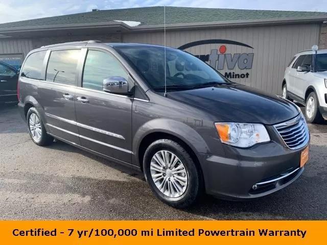 2016 Chrysler Town & Country Touring-L
