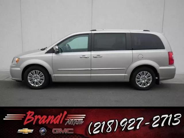  2012 Chrysler Town & Country Limited