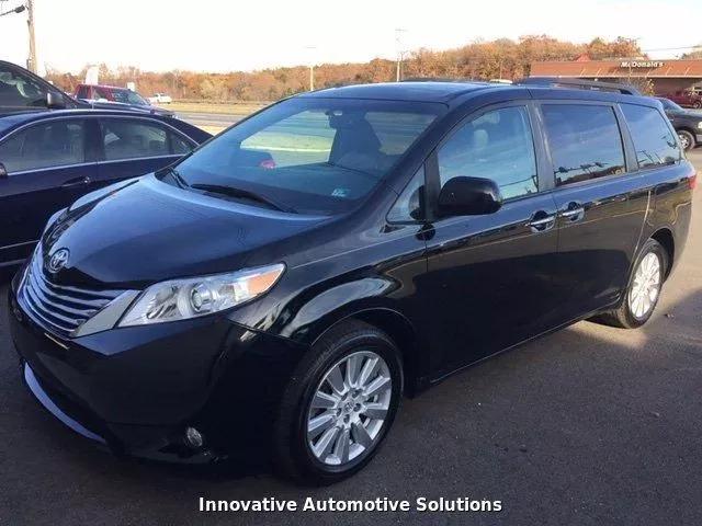  2017 Toyota Sienna XLE
