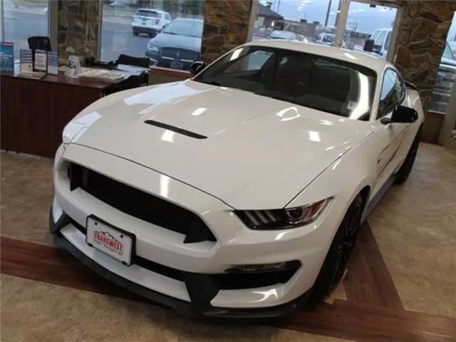  2018 Ford Shelby GT350 Base