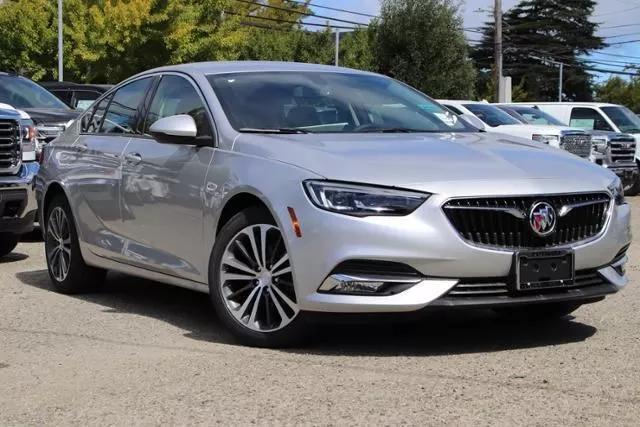  2019 Buick Regal Sportback Essence