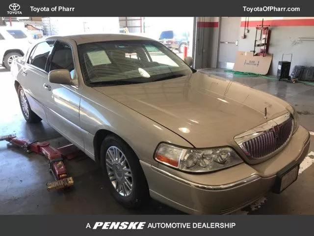  2008 Lincoln Town Car Signature Limited