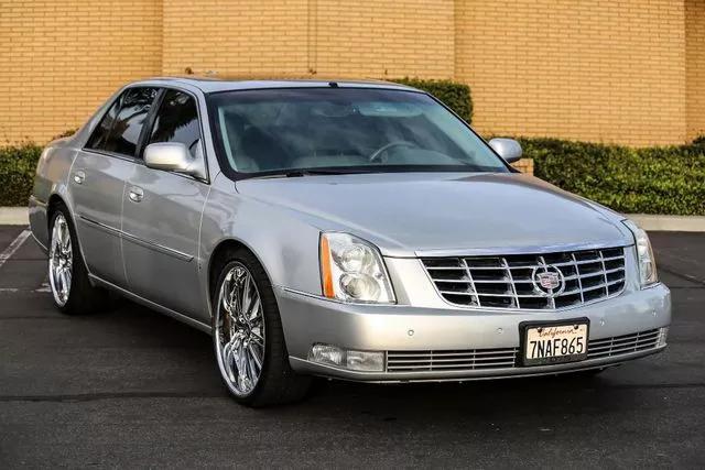  2010 Cadillac DTS Luxury
