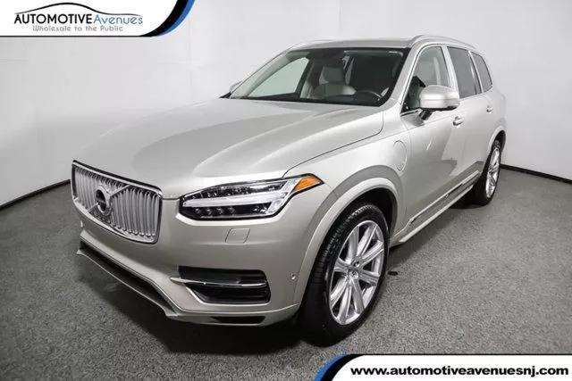  2017 Volvo XC90 Hybrid T8 Excellence