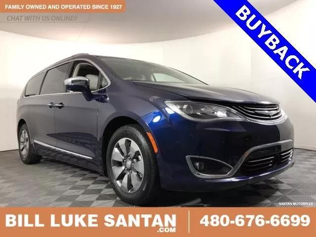  2017 Chrysler Pacifica Hybrid Platinum