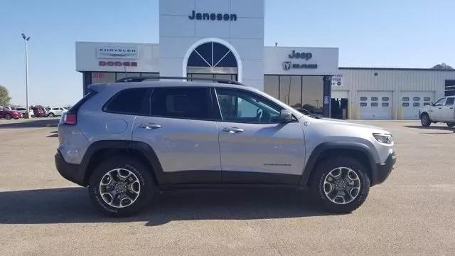  2020 Jeep Cherokee Trailhawk