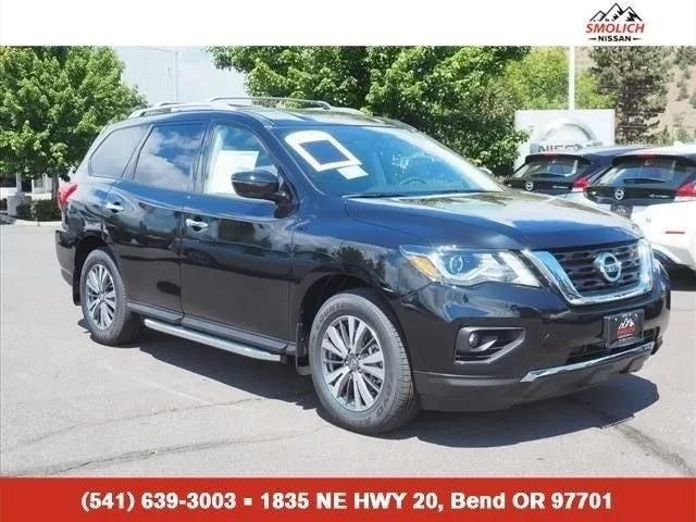  2019 Nissan Pathfinder SV