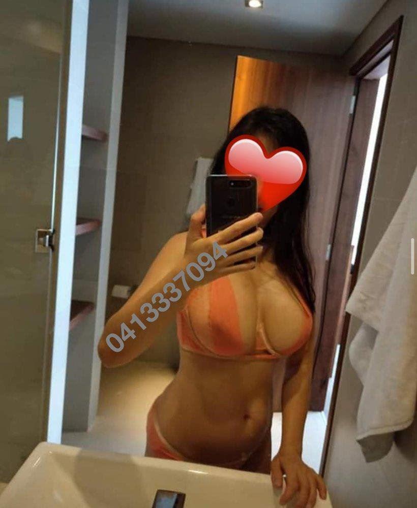 Real Busty Mature DD cup big boobs lady providing GFE Natural Long hours booking