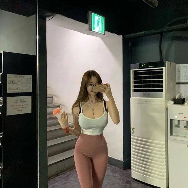 OUTCALL STRIPPER TEASE UNRUSHED SEXY NAUGHTY Girl