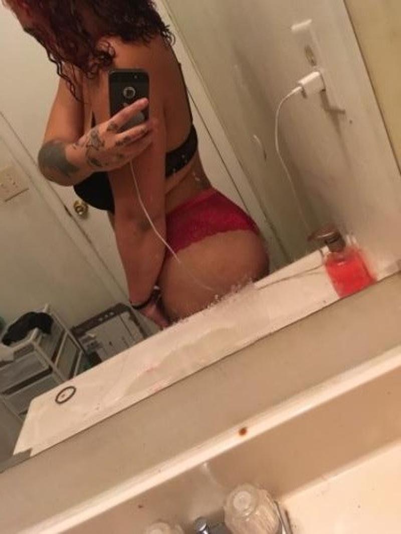 ?????Divorced bored sexy mom?Come fuck me day/night..!?????