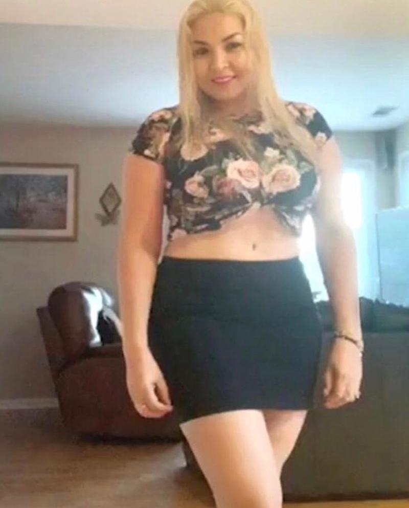 I'm your mature statuesque Mistress