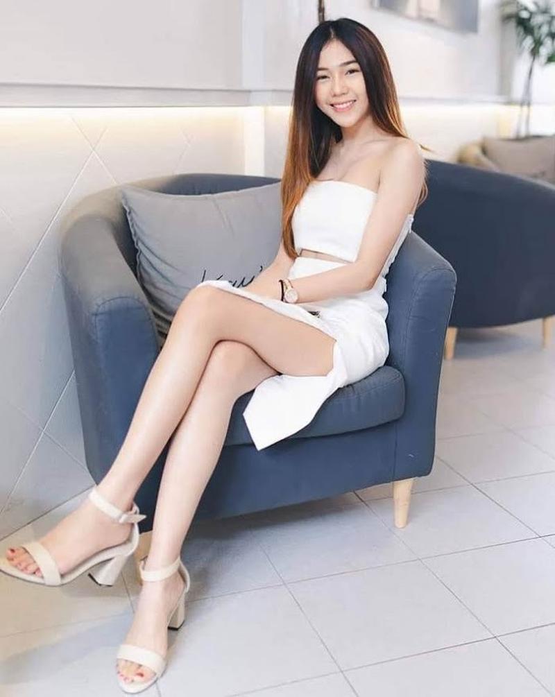 You too can get some fun and easy cash of sgd6000 as long as you fuck good
