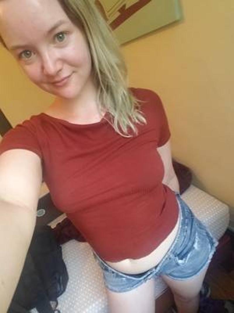 ?Beautiful Desi? Let me be your yummy treat?