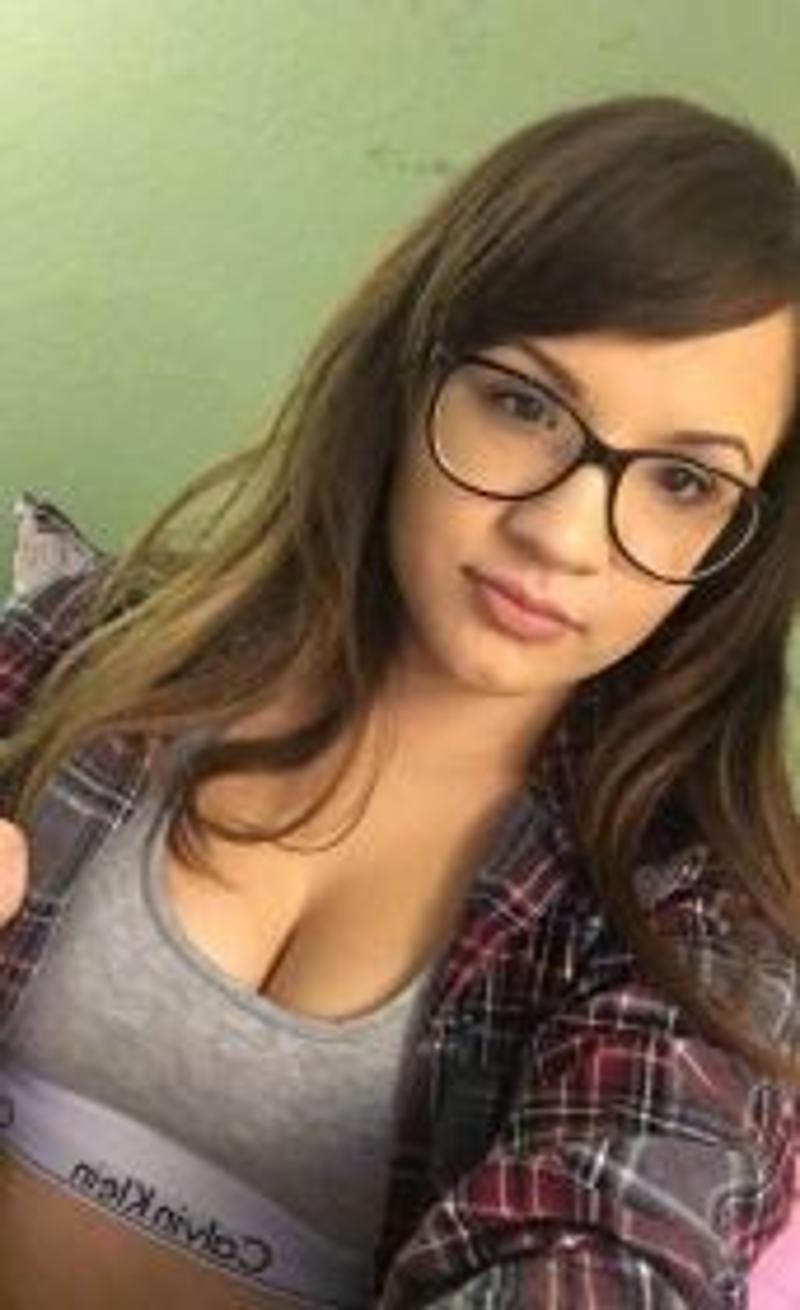 ????? 30$/1HR COLLEGE GIRL LOOKING FOR SEX ?????